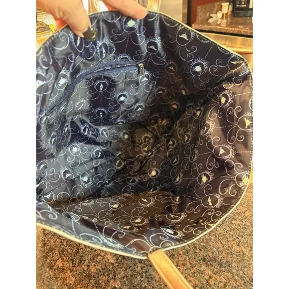 Disney Cinderella Silver Tote A Dream is a Wish Excellent Condition - Picture 3 of 9